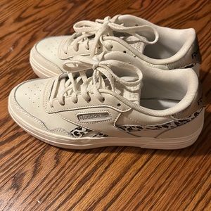 Reebok Side leopard print Gym Shoes